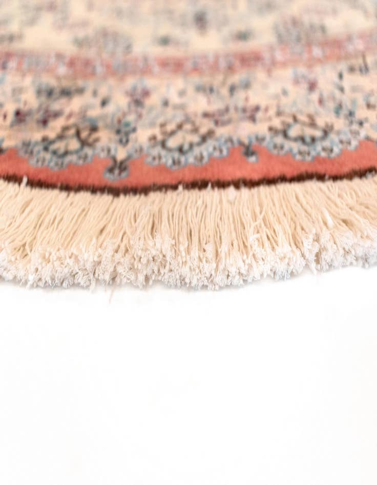 Detail image of 5' 3 x 5' 3 Nain Round Rug