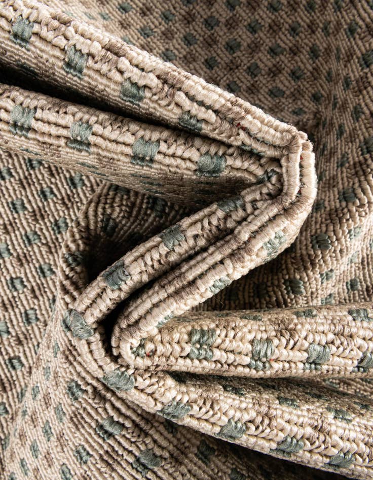 Detail image of 7' 10 x 7' 10 Easy-Clean Border Indoor / Outdoor Round Rug