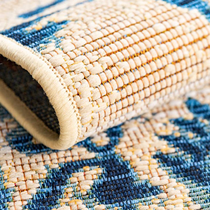 Detail image of 8' x 8' Easy-Clean Botanical Indoor / Outdoor Round Rug