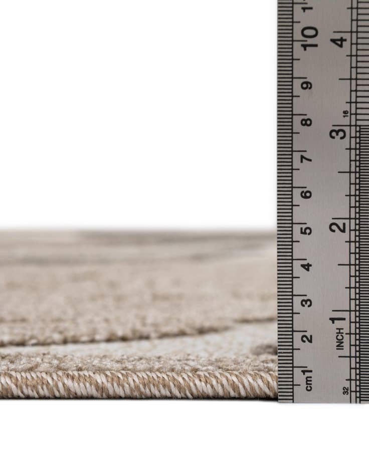 Detail image of 5' 3 x 5' 3 Easy-Clean Botanical Indoor / Outdoor Round Rug