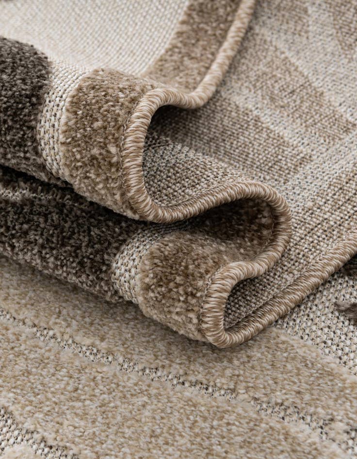 Detail image of 5' 3 x 5' 3 Easy-Clean Botanical Indoor / Outdoor Round Rug