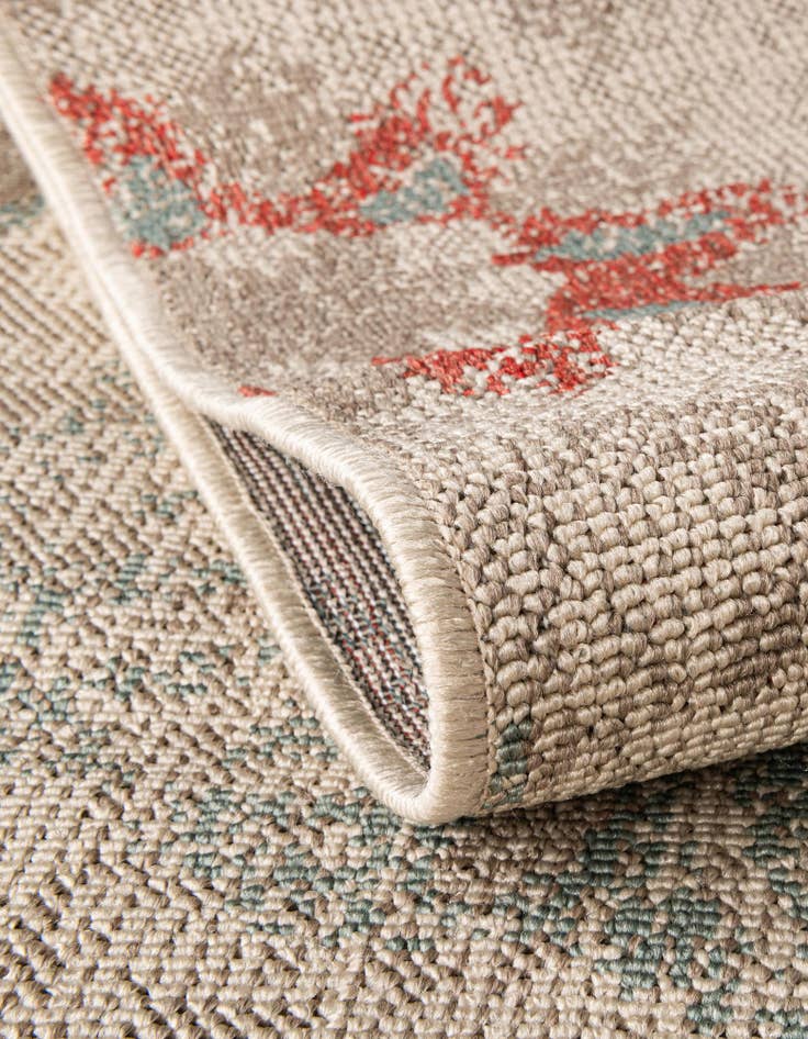 Detail image of 7' 10 x 7' 10 Easy-Clean Botanical Indoor / Outdoor Round Rug