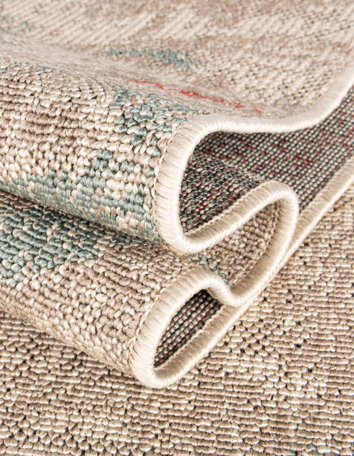 7' 10 x 7' 10 Easy-Clean Botanical Indoor / Outdoor Round Rug