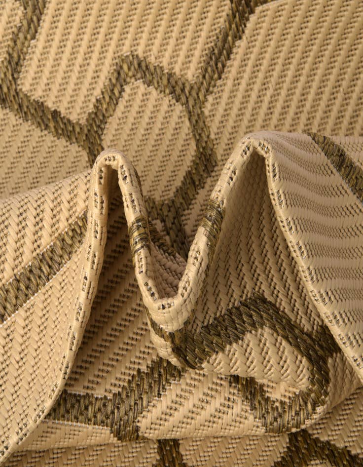Detail image of 6' x 6' Washable Lattice Indoor / Outdoor Round Rug