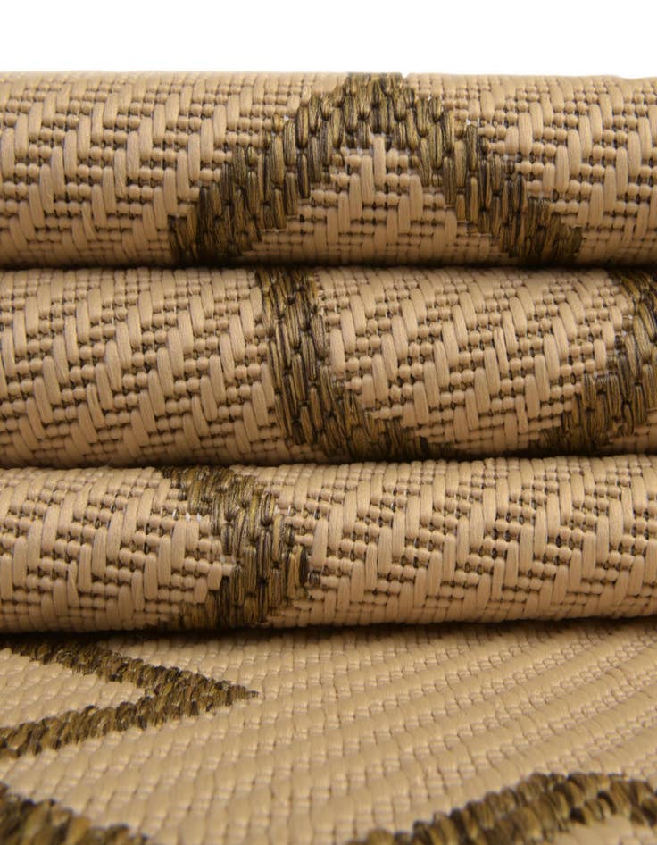 Detail image of 6' x 6' Washable Lattice Indoor / Outdoor Round Rug