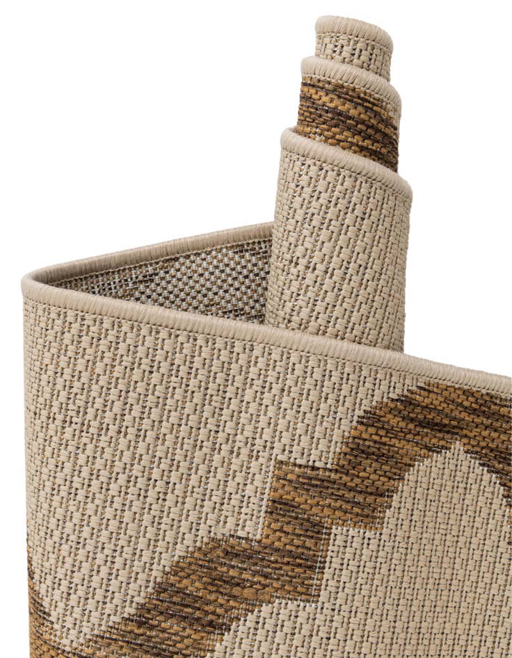 Detail image of 6' x 6' Easy-Clean Lattice Indoor / Outdoor Round Rug