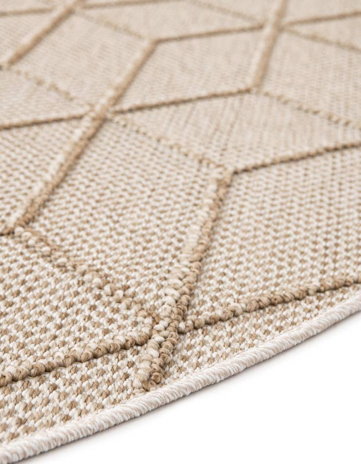 Detail image of 5' 3 x 5' 3 Washable Lattice Indoor / Outdoor Round Rug