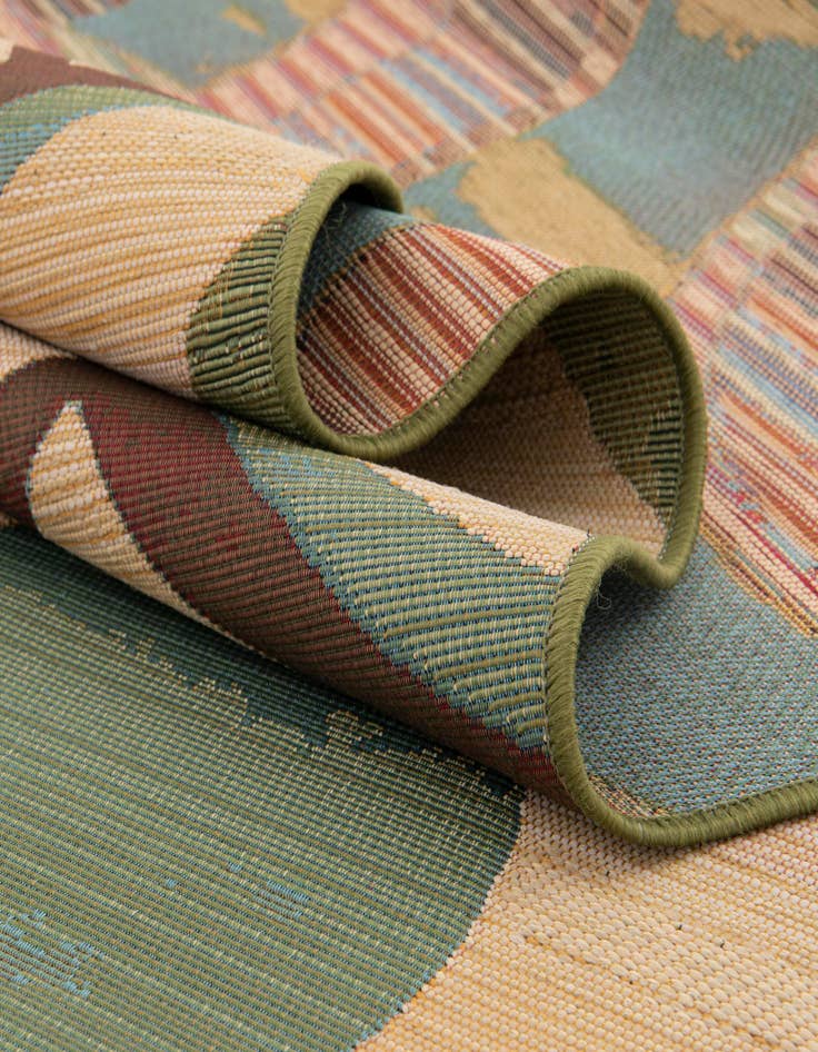 Detail image of 8' x 8'  Washable Modern Indoor / Outdoor Round Rug