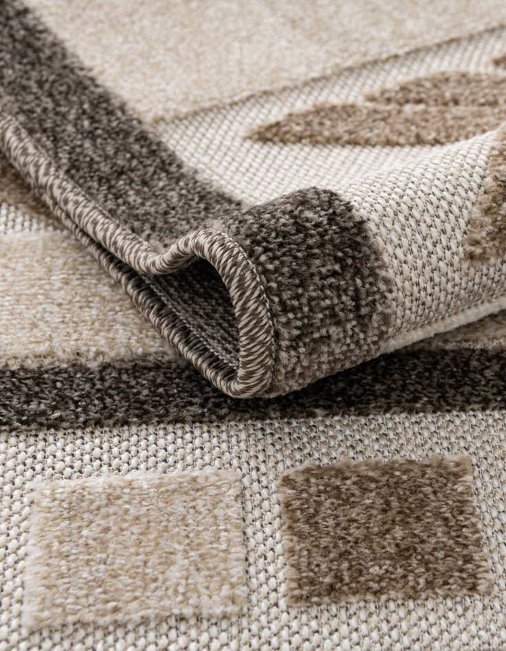 Detail image of 5' 3 x 5' 3 Easy-Clean Modern Indoor / Outdoor Round Rug
