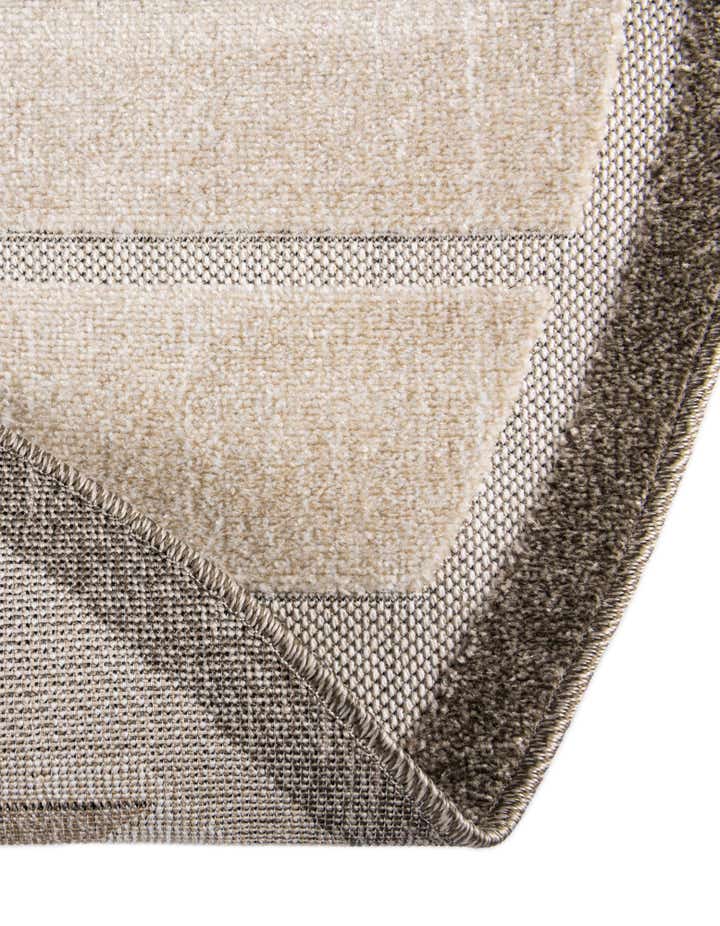 5' 3 x 5' 3 Easy-Clean Modern Indoor / Outdoor Round Rug
