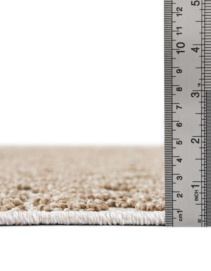 7' 10 x 7' 10 Easy-Clean Safari Indoor / Outdoor Round Rug