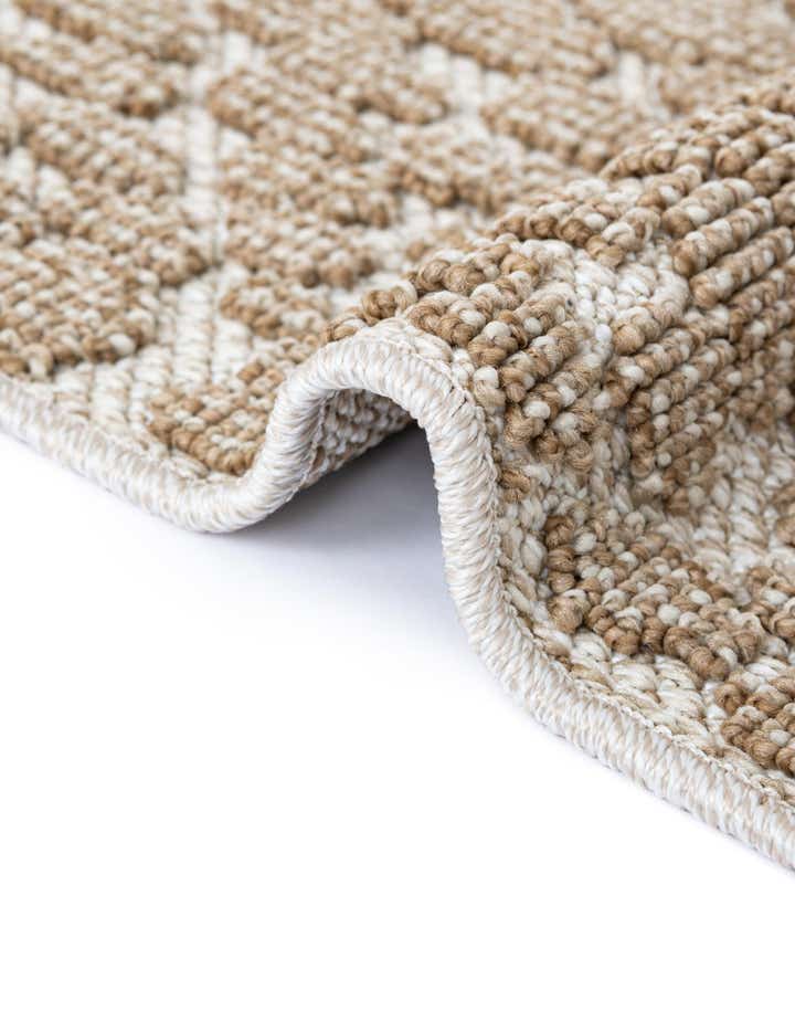 7' 10 x 7' 10 Easy-Clean Safari Indoor / Outdoor Round Rug