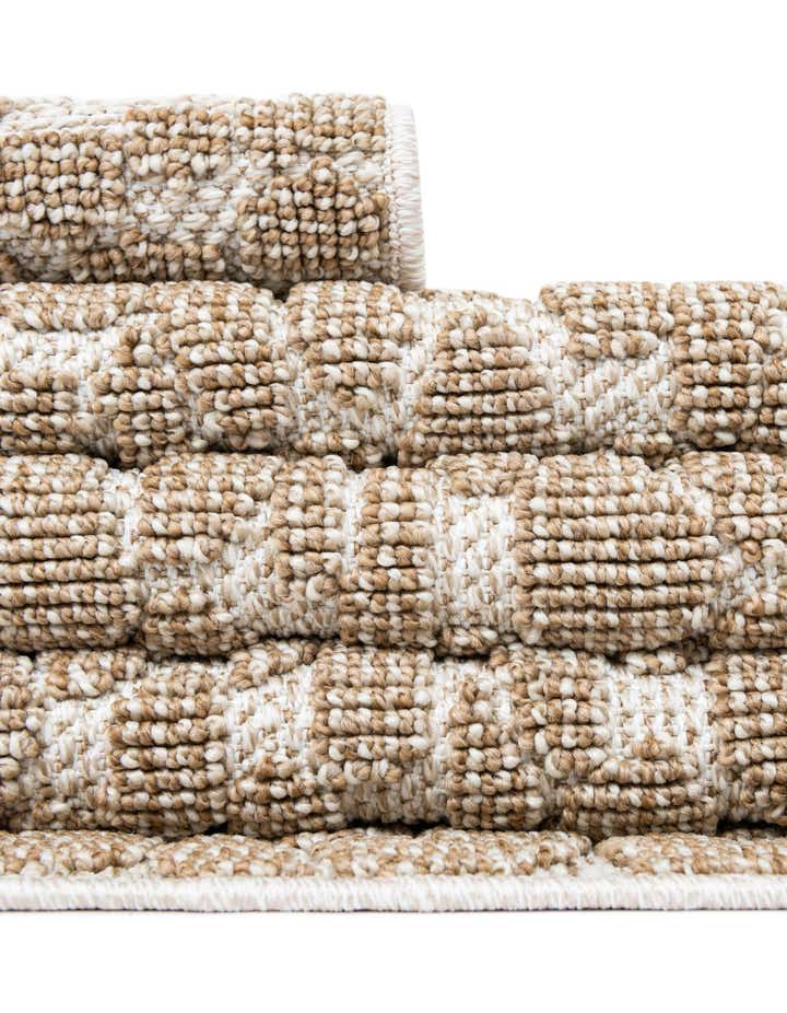 7' 10 x 7' 10 Easy-Clean Safari Indoor / Outdoor Round Rug