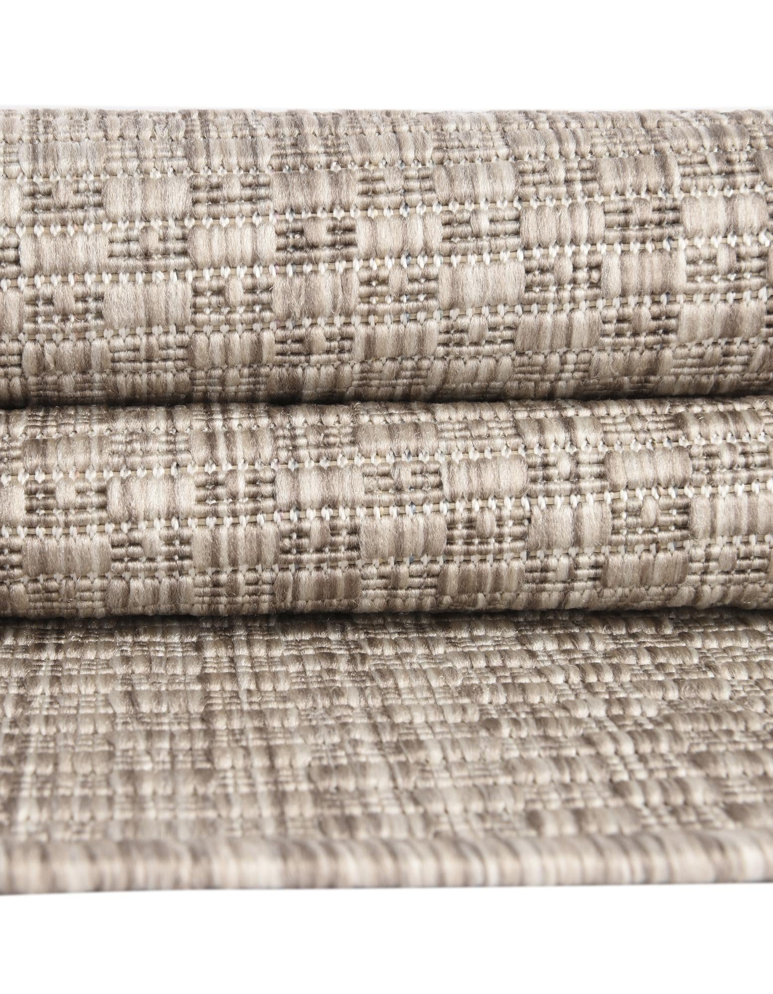 13' x 13' Easy-Clean Solid Indoor / Outdoor Round Rug