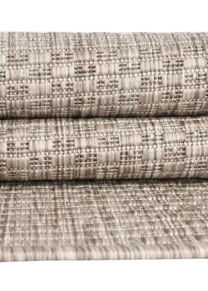 6' 1 x 6' 1 Easy-Clean Solid Indoor / Outdoor Round Rug