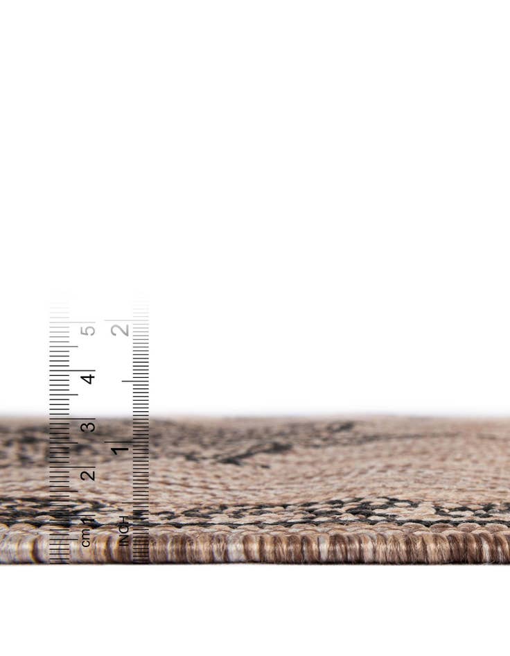 Detail image of 13' x 13' Easy-Clean Traditional Indoor / Outdoor Round Rug