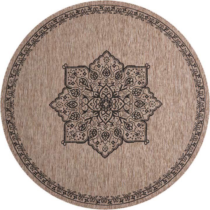 7' 10 x 7' 10 Easy-Clean Traditional Indoor / Outdoor Round Rug