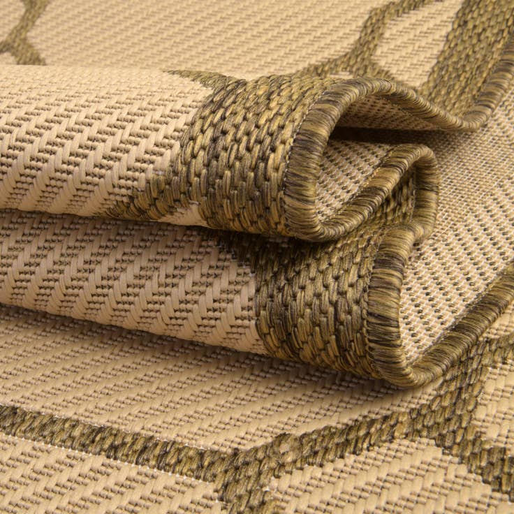 Detail image of 6' x 6' Easy-Clean Trellis Indoor / Outdoor Round Rug