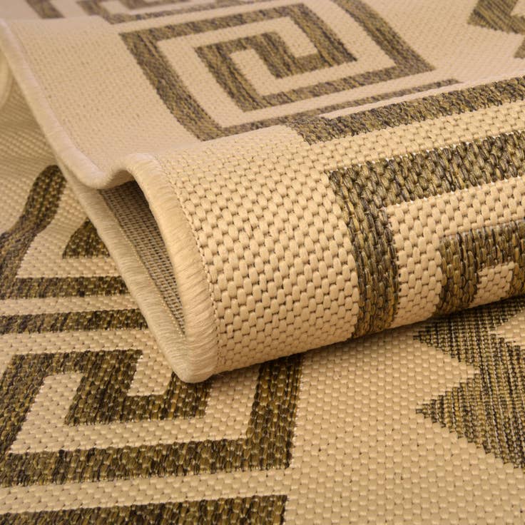 Detail image of 6' x 6' Easy-Clean Trellis Indoor / Outdoor Round Rug