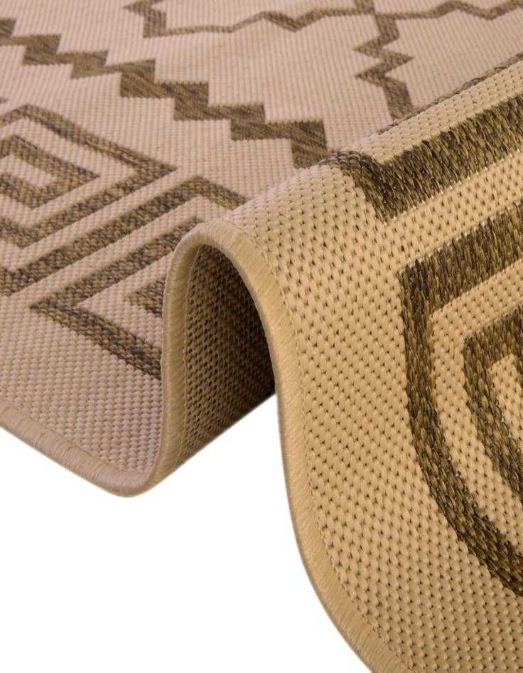 Detail image of 6' x 6'  Washable Trellis Indoor / Outdoor Round Rug