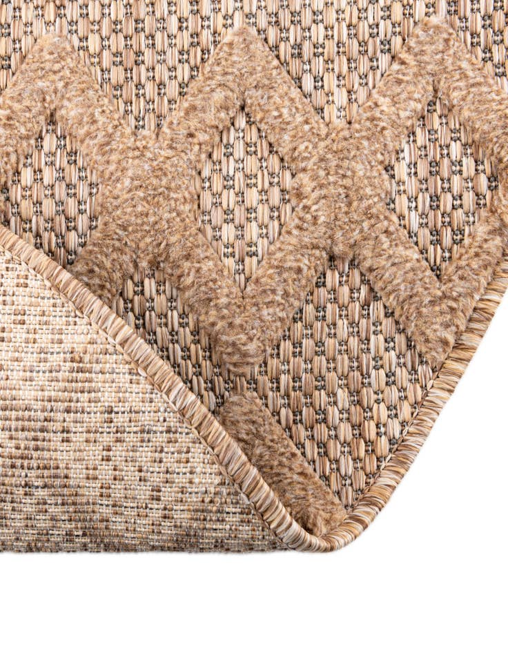 Detail image of 7' x 7' Easy-Clean Trellis Textured Indoor / Outdoor Round Rug