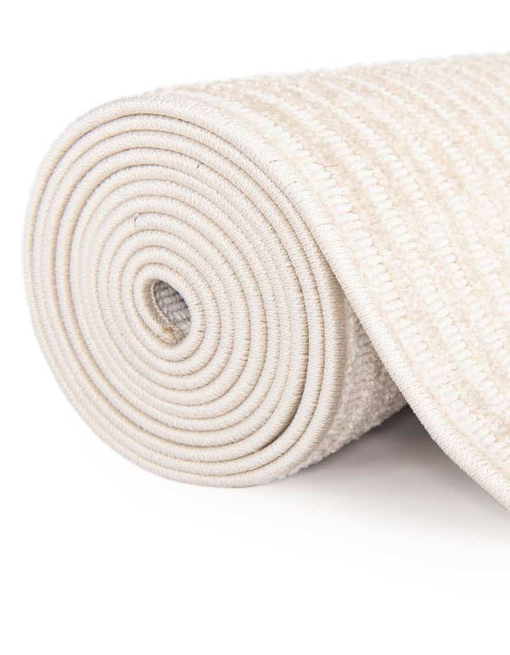 3' x 3' Easy-Clean Sabrina Soto Indoor / Outdoor Round Rug