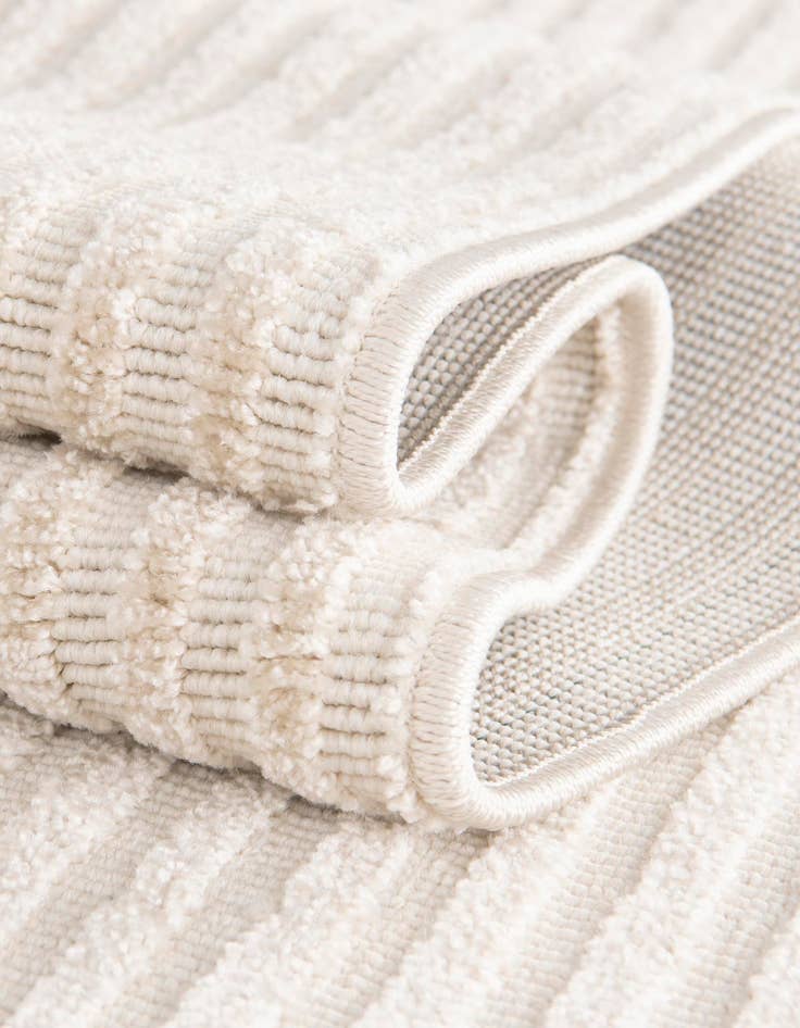 Detail image of 4' x 4'  Washable Sabrina Soto Prescott Indoor / Outdoor Round Rug