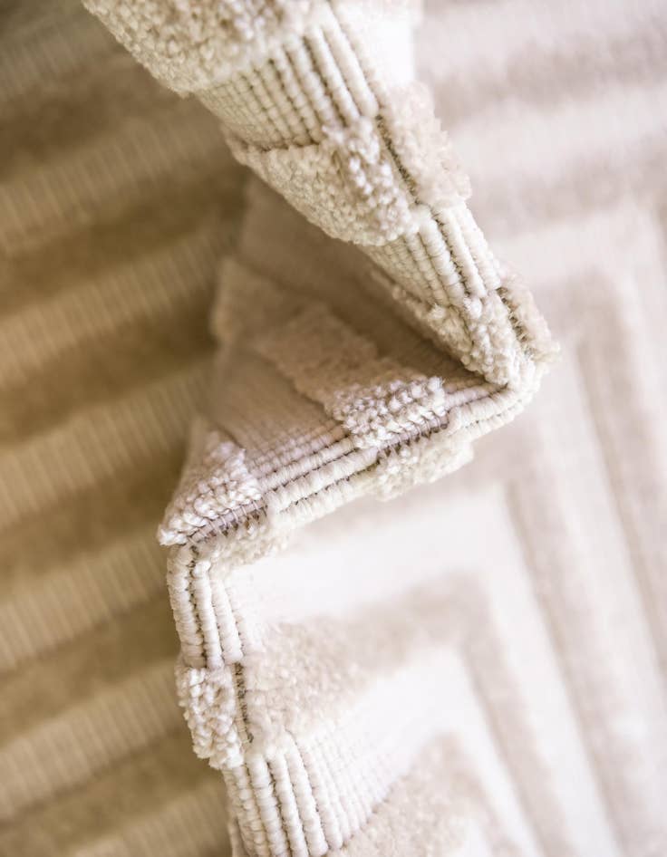 Detail image of 4' x 4'  Washable Sabrina Soto Prescott Indoor / Outdoor Round Rug