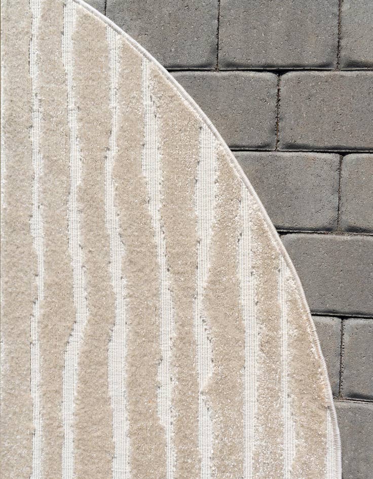 Detail image of 8' x 8'  Washable Sabrina Soto Ola Indoor / Outdoor Round Rug