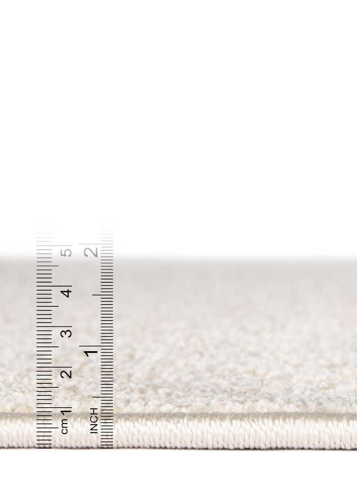 5' x 5' Easy-Clean Sabrina Soto Indoor / Outdoor Round Rug