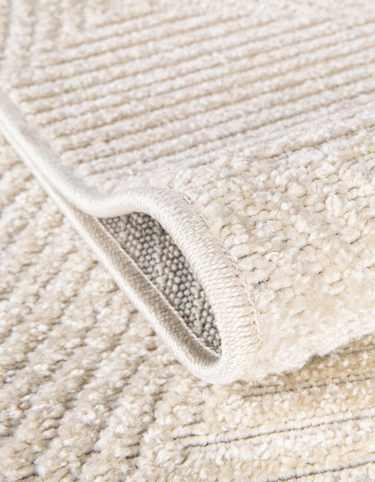 Detail image of 10' x 10' Easy-Clean Sabrina Soto Indoor / Outdoor Round Rug