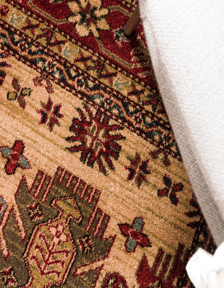 Detail image of 8' x 8' Sara Round Rug