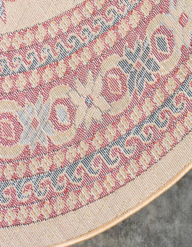 Detail image of 6' x 6' Serapi Round Rug