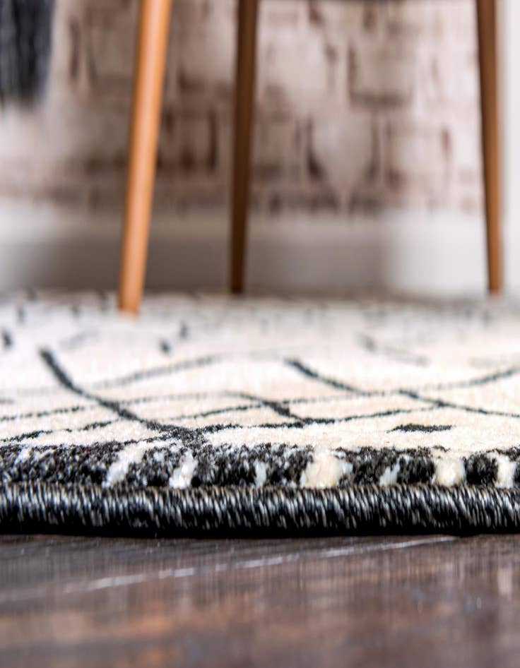 Detail image of 3' 3 x 3' 3 Tangier Round Rug