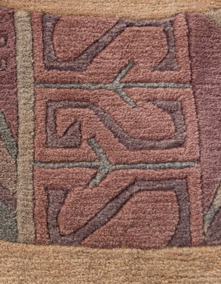 Detail image of 8' x 8' 2  Hand Knotted Tibet Wool Round Rug