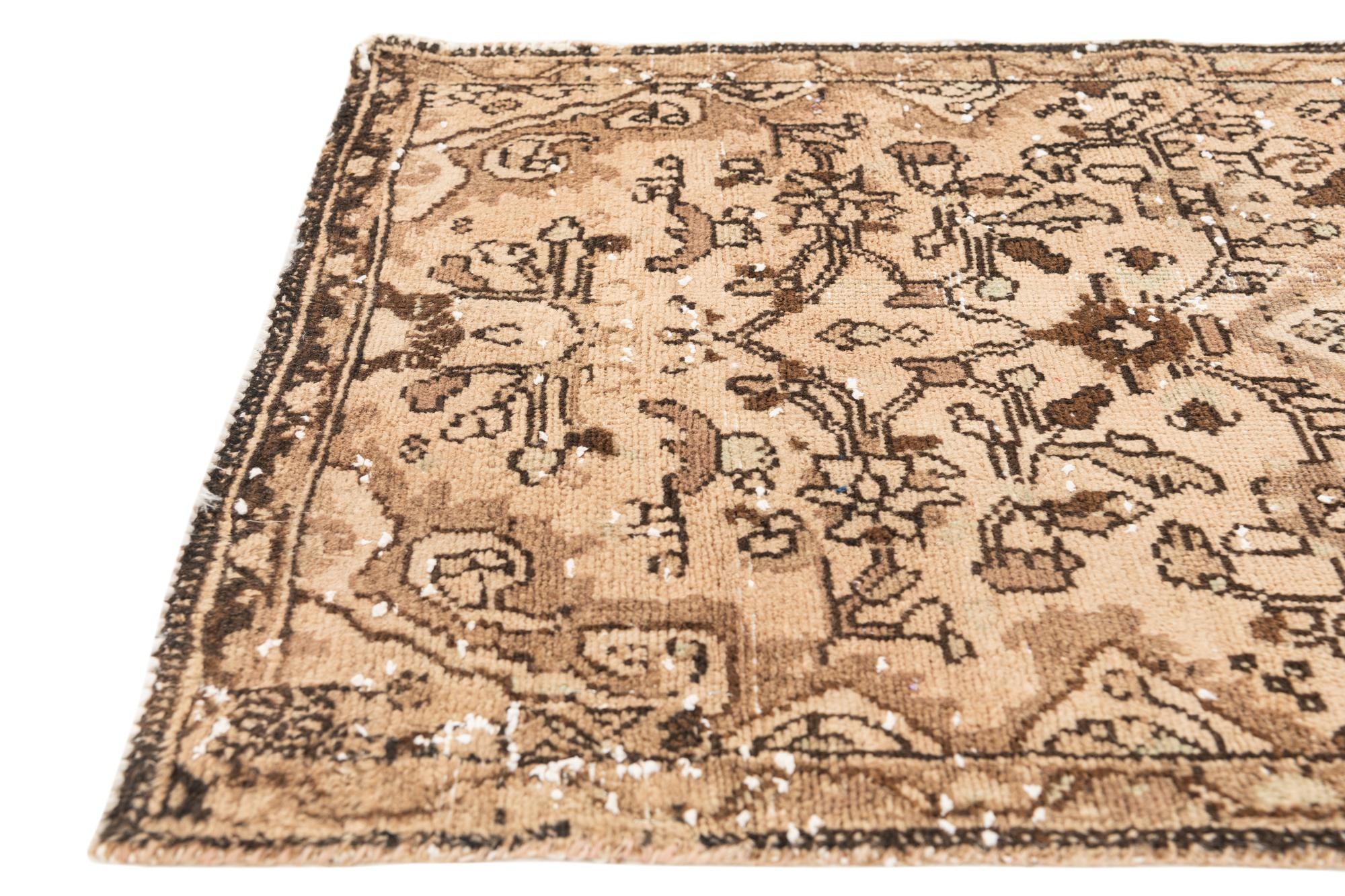 2' 7 x 8' 9 Hand Knotted Ultra Vintage Persian Wool Round Rug