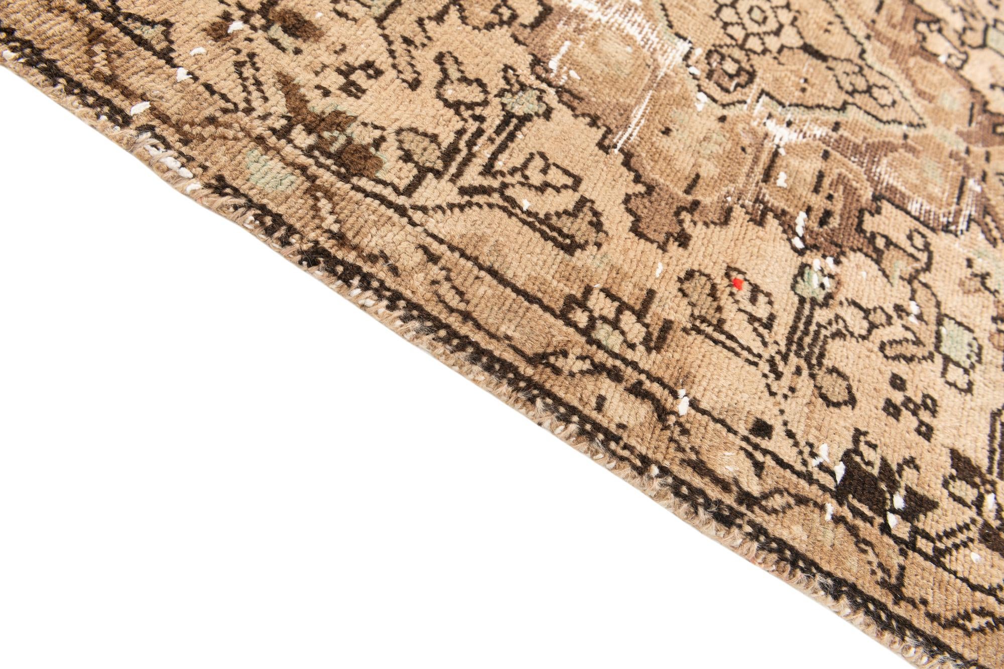 2' 7 x 8' 9 Hand Knotted Ultra Vintage Persian Wool Round Rug