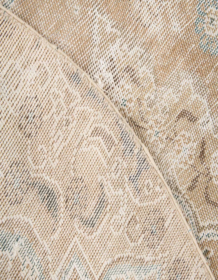 Detail image of 6' 1 x 6' 2 Hand Knotted Ultra Vintage Persian Wool Round Rug