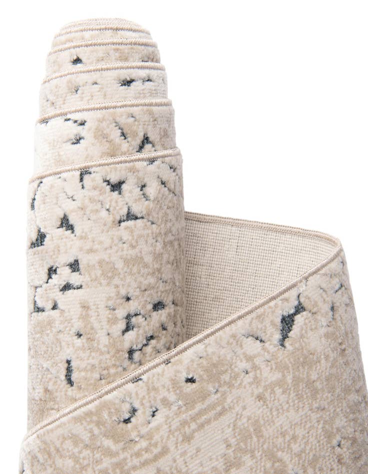 Detail image of 4' x 4' Villa Round Rug