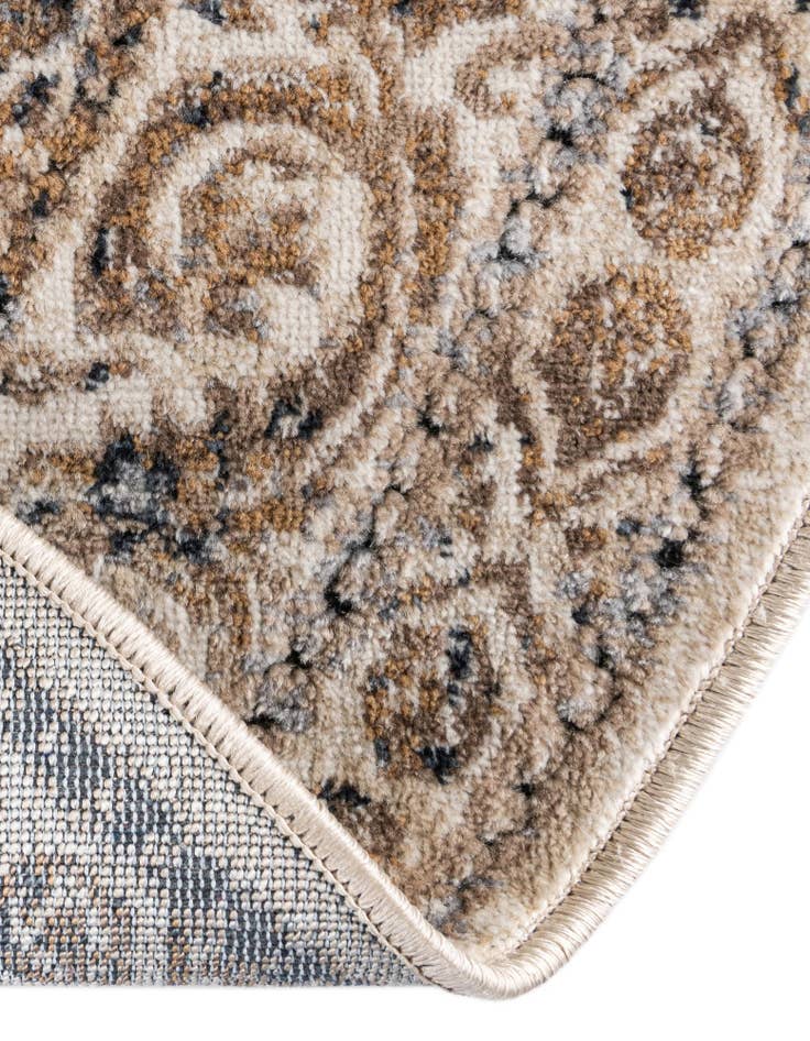 Detail image of 7' 10 x 7' 10 Villa Round Rug