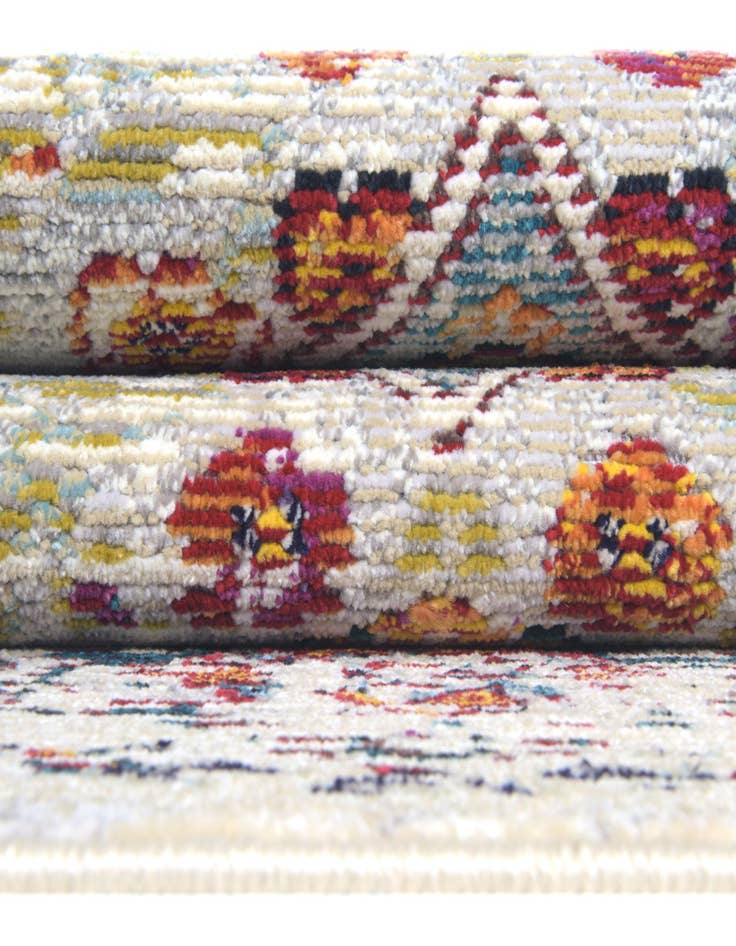 Detail image of 2' x 8' Amulet Runner Rug