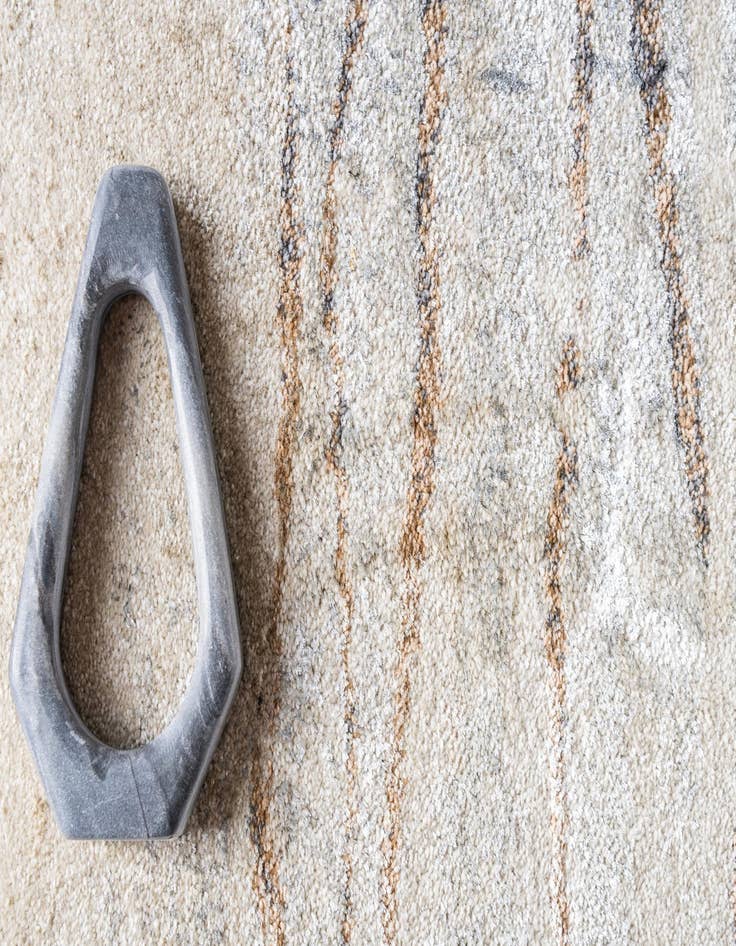 Detail image of 2' 7 x 10' Aria Runner Rug