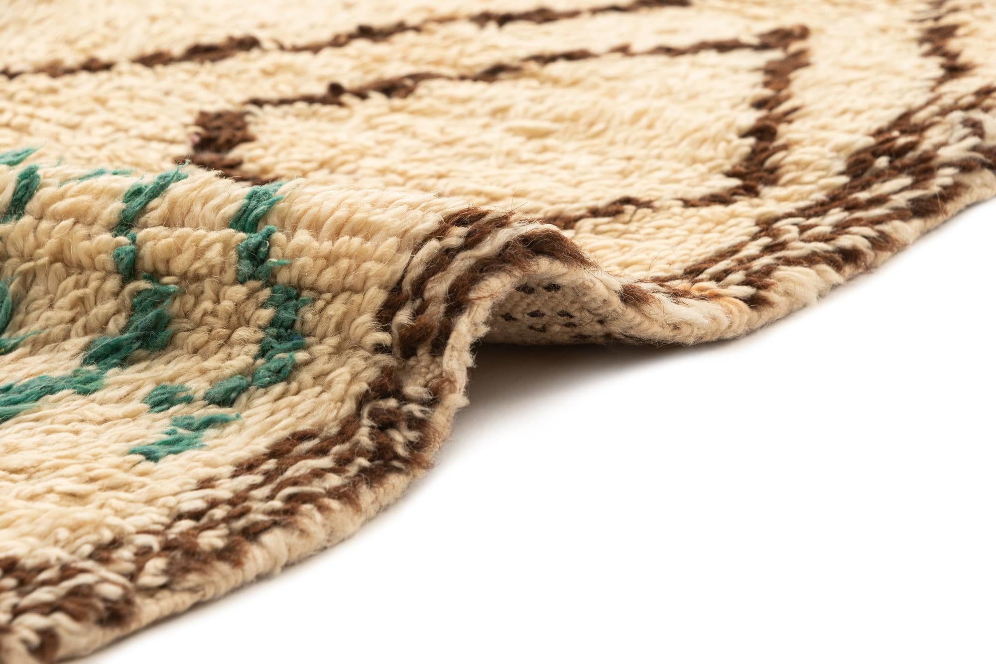 4' 9 x 12' 6 Berber Runner Rug