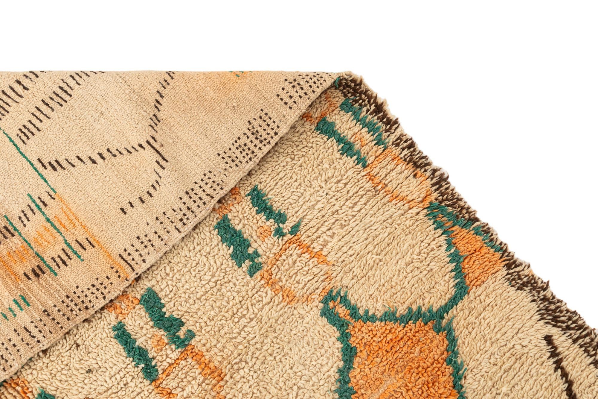 4' 9 x 12' 6 Berber Runner Rug