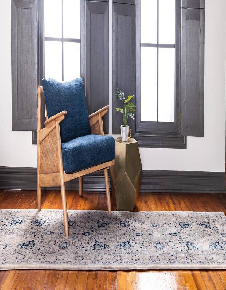 Detail image of 2' x 8' Dahlia Runner Rug