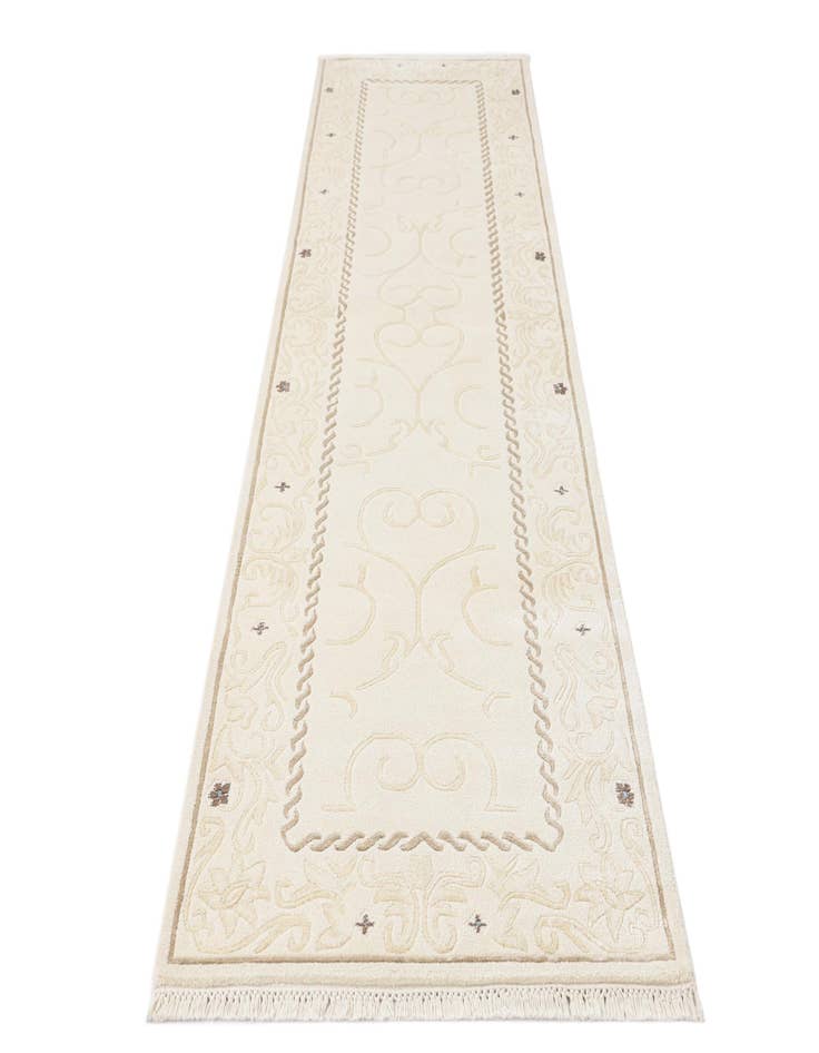 Detail image of 2' 8 x 10'  Hand Knotted Darya Wool Runner Rug