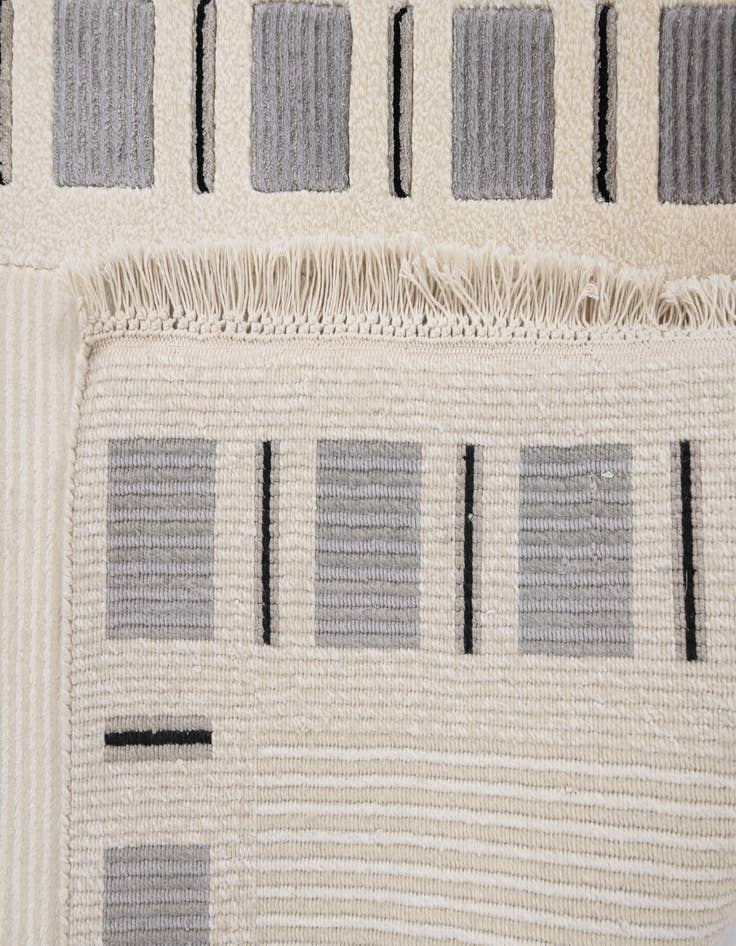 Detail image of 2' 7 x 9' 10  Hand Knotted Darya Wool Runner Rug