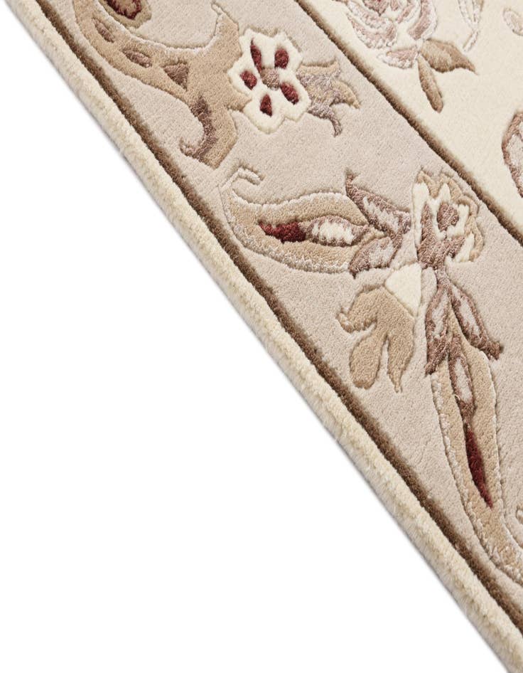 Detail image of 2' 7 x 9' 10  Hand Knotted Darya Wool Runner Rug