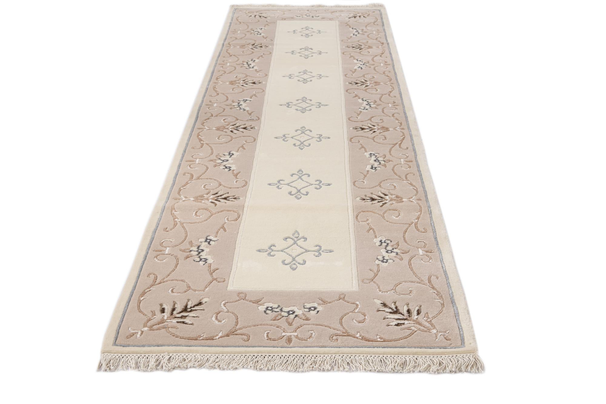 2' 9 x 9' 11 Hand Knotted Darya Wool Runner Rug
