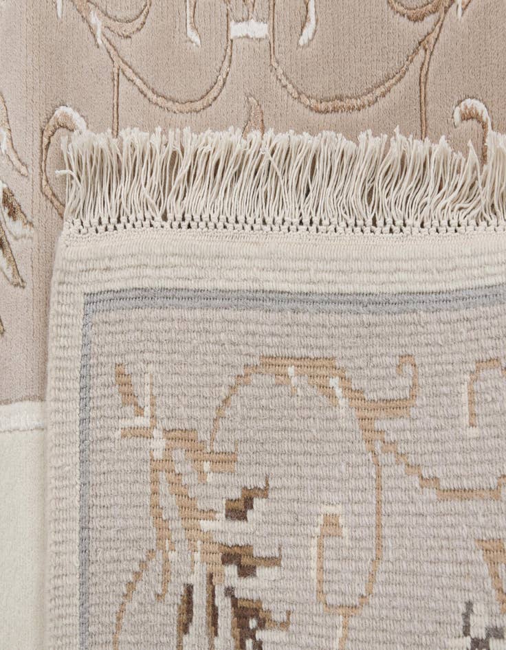 Detail image of 2' 9 x 9' 11  Hand Knotted Darya Wool Runner Rug